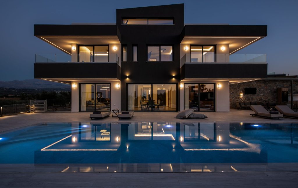 Omnia Luxury Villa